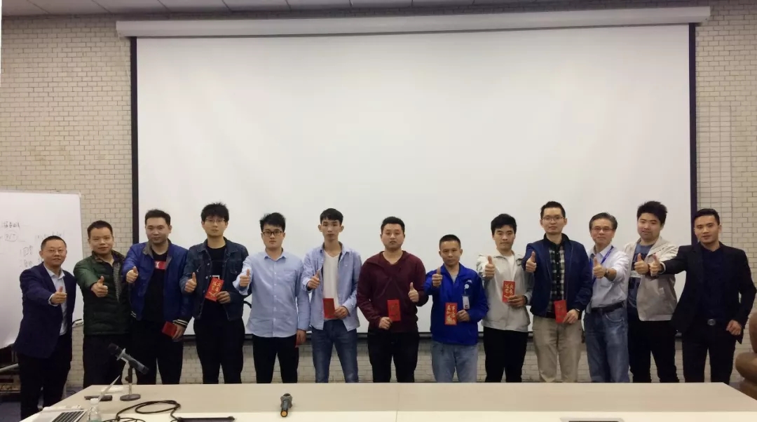 關注細節，精益求精 | TD-250D灌膠機研發成功并順利出貨