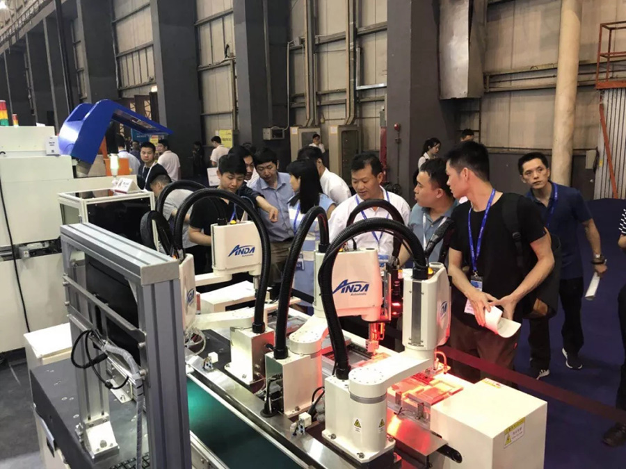 安達堅持自主創新,多部設備首次公開亮相 | 電子制造自動化展報道 安達堅持自主創新,多部設備首次公開亮相 | 電子制造自動化展報道