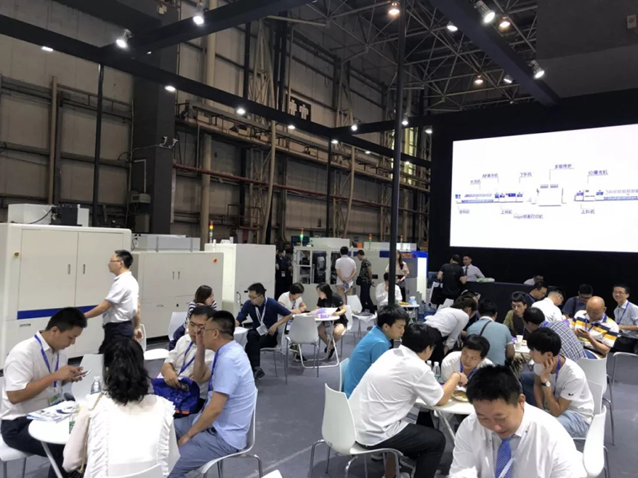 安達堅持自主創新,多部設備首次公開亮相 | 電子制造自動化展報道 安達堅持自主創新,多部設備首次公開亮相 | 電子制造自動化展報道