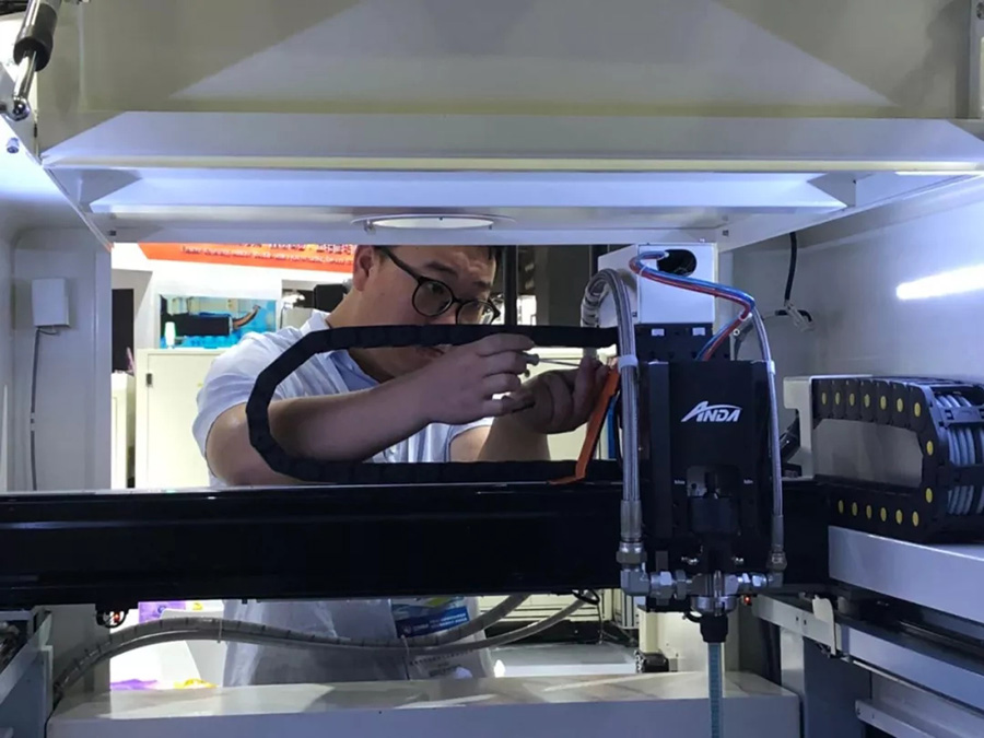 安達堅持自主創新,多部設備首次公開亮相 | 電子制造自動化展報道 安達堅持自主創新,多部設備首次公開亮相 | 電子制造自動化展報道