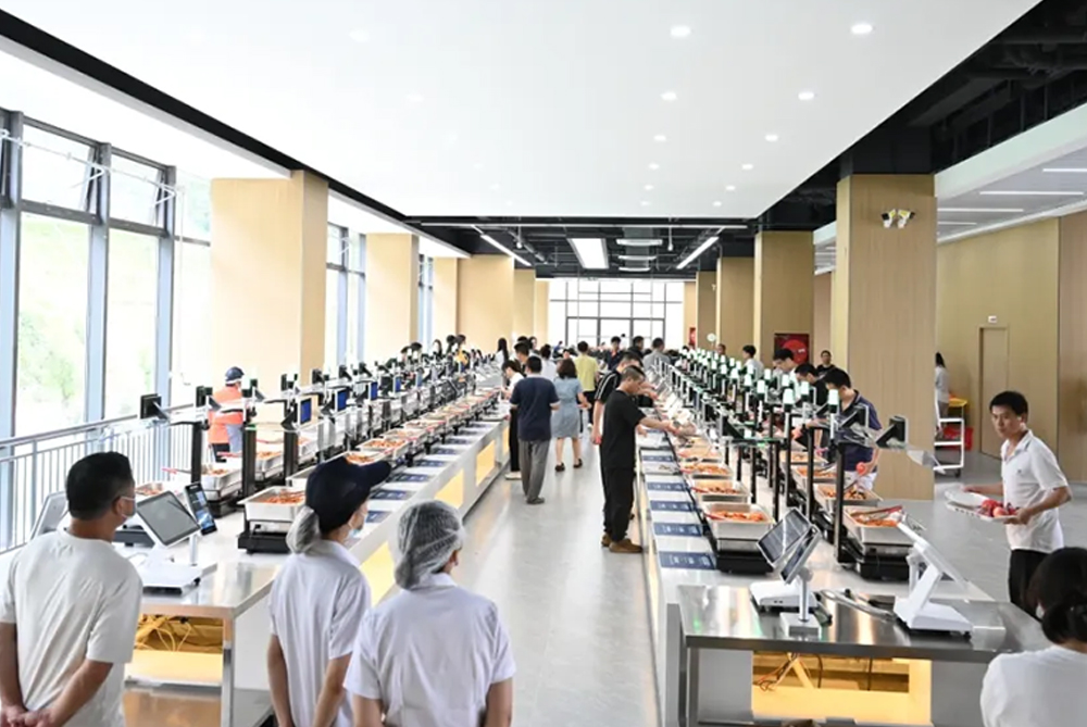 安達智能二期食堂正式開業，就是這么有“飯”！